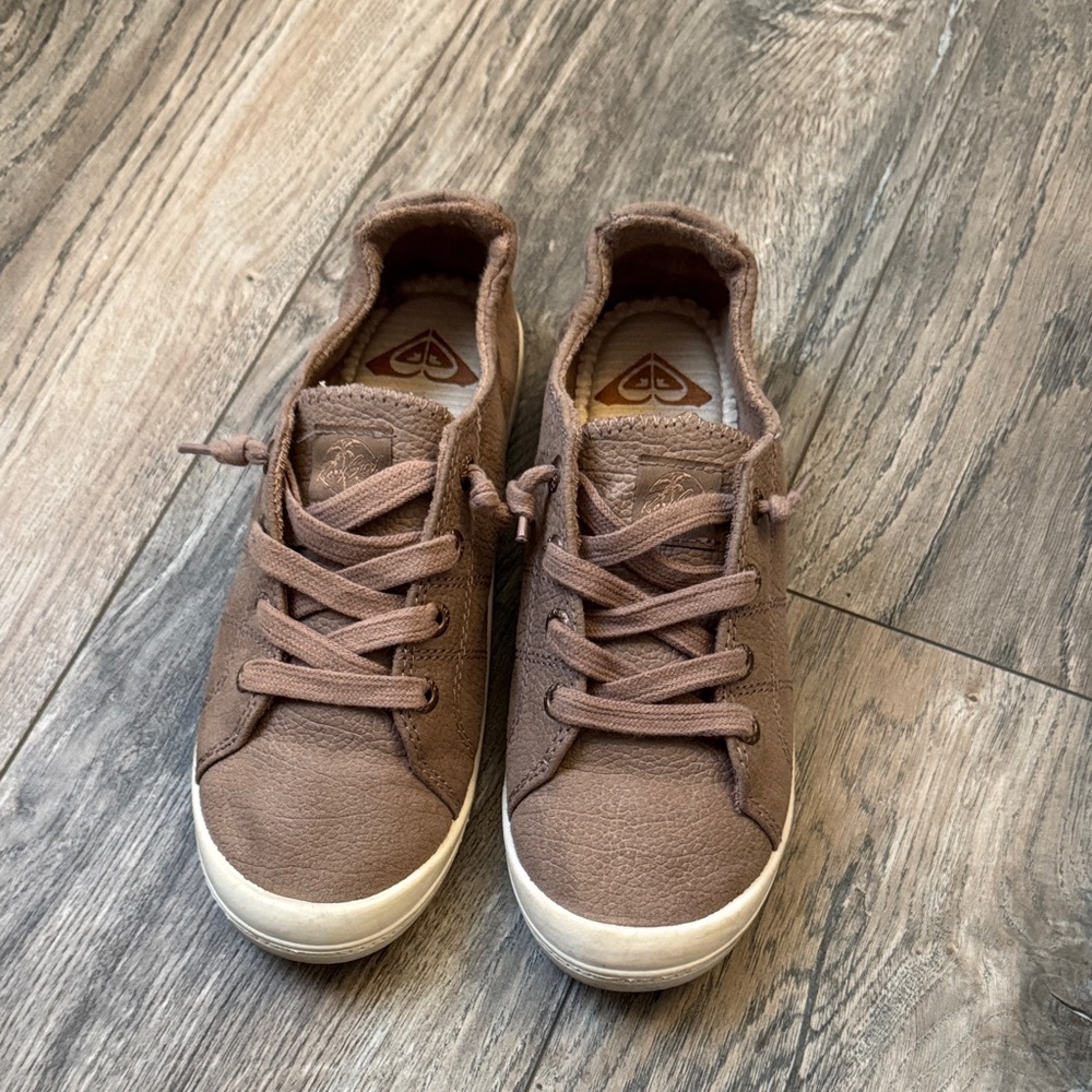 Brown Casual Lace-Up Sneakers